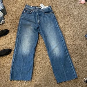 Ribcage Levi’s 25 like new